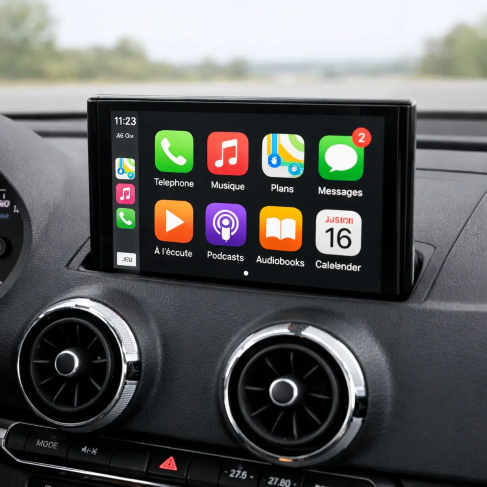 Écran de voiture affichant l’interface CarPlay activée via boîtier CarPlay sans fil