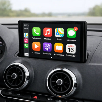 Écran de voiture affichant l’interface CarPlay activée via boîtier CarPlay sans fil